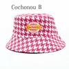 Cappelli a bordo larghi cappelli a secchio Bob Cochonou Black Black Reversible Cappelli a secchio per uomini Donne Cotton Fisherman Hat Girl Boy Outdoor Sport Fishing Hat Q240403