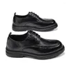 Scarpe casual classiche retrò uomini oxfords calzature sneakers vera in pelle lace-up walking business wedding festa