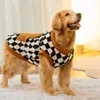 Abbigliamento per cani vestiti di cucitura fine morbida modello a controllo caldo a controllo elegante design a due gamba con tasche per comodi piccoli