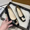 Zapatos de vestir 2024 tacones cuadrados de moda tacones altos elegantes trabajo de la oficina de damas comodidad de cuero suave tacón medio para mujer bombas de mujer 5 cm