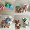 Appareils pour chiens Broidered Lettre m Pet Hat Ins Ajustement de base de baseball en trois couleurs respirant avec des trous d'oreille Soleil Chihuahua