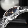 Designer Oujia Damen modisch und elegantes Set mit Diamanten gleicher Stil heißer Verkauf Accessoires Watch Quartz