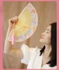 Dekorativa figurer Kina Forbidden City Hundred Flowers Folding Fan Romantic broderade handgjorda hushållsprodukter Portable Wedding