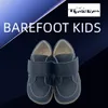 TipSietoes Kids Toddler bébé en cuir authentique Barefoot Shoe Boy and Girls Sneaker Child Causal Toes Box Light Weight 240326