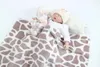 Couvertures 2024 Modèle de vache de couverture en peluche bébé avec écharpe à couverture de flanelle de poupée