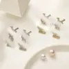 Boucles d'oreilles de créateurs minimalistes chics avec un design géométrique en or en forme de titane en forme de Y, parfait pour les fêtes de mariage et les vêtements quotidiens