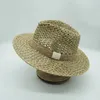 Breda Brim Hats Bucket Fashionable Summer Panama Jazz Fedora Hat Designer utomhus Casual Beach Högkvalitativ sombrero Mujer Playa Q240403