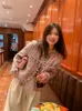 여성 패션 단편 코트 봄 가을 롱 슬리브 v- 넥 사무실 레이디 긴 소매 캐주얼 디자이너 색상 줄무늬 트위드 재킷 240401