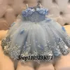 Robe de fille de fleur rose lacet de l'épaule perles papillons organza bébé fille de mariage anniversaire de mariage première robe de communion 240323