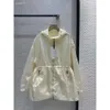 jacka hoodie designer kvinnors kappa solskyddsmedel 2024 vår ny stil enkel och lös version midja dragkonstruktion huva solskyddsjacka lxht