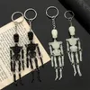 Keychains Lanyards 1pc Luminous Skull Nyckelringbil Multi Joint Gothic Horror Pendant Halloween Ghost Jewelry Par Gift Q240403