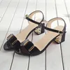 Sandals 2024 Open Toe Women Heels Heels Shoes Nasual Women Black White Female Decoration Metal Metal Sandal 34-43