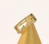 Nie verblassen Brandbrief Ring Gold plattiert Edelstahl Offene Bandringe Modedesigner Kristall Strass Ring für Frauen Hochzeit Schmuck Geschenke 2Colors