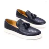 Casual schoenen Men's leer echte retro kwastjes Loafers Dagelijkse veelzijdige slip op platte single Men Footwear