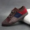 Casual Shoes Men Canvas Man Flats Mokasyna oddychające koronkowe trampki modowe