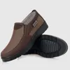 Casual schoenen 2024 Spring herfst zachte zool niet-slip ademende sneaker licht comfortabele loafers zapatos para hombres zapatillas