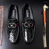 Chaussures décontractées de haute qualité Généralités en cuir Hommes de style crocodile doux mocassins masque à hommes modes de mode marques masculines plates confortables conduisant