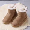 Stövlar 2024 Vinter Suede Leather Warm Snow Women's Causal Thicked Plush Fluffy Anti-Cold Woman Platform Cotten Shoes