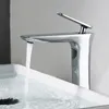 Banyo lavabo muslukları üst tezgah musluk siyah krom güverte montaj donanımı ve soğuk su mikseri kalite katı pirinç musluk