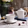 Tassen Untertassen kreative Keramik Kaffee Tasse Englische Nachmittagstee Set rein weiß geprägter Blume und Untertassen Chinesisch