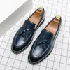 Casual Shoes Men Classic Mokorczycy Drużka Moccasin Fashion Mężczyzna Wygodna jesienna skórzana leniwa sukienka Tassel