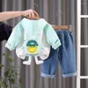 Zestawy odzieży Baby Boy Luksusowe ubrania 2024 Spring Korean Fashion Cardigan Hoodies Bluies Białe koszulki Pants Dziewczyny i chłopcy garnitur