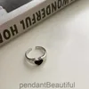 Anillo abierto de aceite negro en forma de corazón para hombres y mujeres con anillo de índice ajustable de corazón negro personalizado personalizado