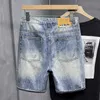 メンズショーツ2024New Spring and Summer Mens Designer Denim Shortsルーズフィットファッショントレンド5ミドルパンツJ240407