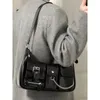 Totes Women's Leisure Underarm Luxury Single Shoulder Crossbody Bag Small Hong Kong Style Motorcykelkedjan Pocket Postman