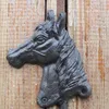 Hooks Horse Head gietijzeren muurhaak met 1 hanger boerderij huis accenten huizen tuin decor antieke zwarte dieren beeldjes hangende houders