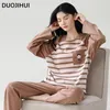 Abbigliamento domestico Duojihui classico Piajama a strisce a due pezzi Chic Stripe per donne Pullover o-collo di base Pantiere sciolto di base Simple Female Set