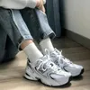 White and silver vintage pair running shoes for men and women casual breathable sneakers Q240407