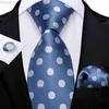 Nekbanden NIEUWE FASHIER WIT DOT BLAUWE ZIJN TIE SET SET MENS Wedding Party Tie Packen Square Men Ntransaccessoires Cravat Cadeau voor mannen Dibangu 240407