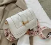 드로 스트링 패션 여성 디자이너 어깨 가방 PU 가죽 여성 토트 핸드백을위한 흰색 크로스 바디