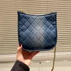 CC Tasarımcı Kadınlar Yüksek Kaliteli Yıkanmış Denim Hobo Çanta Under Emfil Çanta Elmas Ekose Kapitone Deri Deri Omuz Çantası Crossbody Bag Çanta