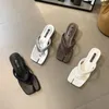 Slippers 2024 Été Chunky Talons Femmes Slipper Fashion Split Toe Slip on Flip Flop Mid Talon Casual Beach Slides Tabi Ninja Sandales