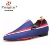 Casual schoenen Piergitar 2024 vierkante teen blauw canvas met gestreept designfeest en banket mannen jurk loafers lederen binnenzool flats