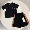 Barn designer pojkar flickor mode tryckt set t-short shorts baby casual barn sportkläder 2 stycken storlek 90 cm-150 cm b12