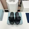 Kvinnlig designer tjocka botten tofflor Glitter borr scuffs strand tofflor utanför skor muffin plus höga sandaler bekväma 6 cm