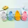 Slipper zomer nieuwe aankomst Shark Slippers kinderen cartoon Slidestoddler flipflops Babi Boys and Girls Home Slippers Kid Beach Sandals 240408