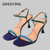 Sandalen 2024 Sommer handgefertigtes Patent Leder Schnalle-Straße Huf Heels Frau Stiletto Ladies Büro Dame Pumps Sapato Feminino