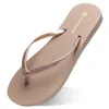 Billiga skor Flip Flops Slipper Bulk i flera färger för strand- och utomhusaktiviteter