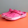 Gratis fraktdesigner Cro Sandaler Slide Slipper Män kvinnor Buckle Clog Classic Shoes Baby Children Slippers Slides Triple Black White Sandal Shoes