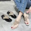 Sandalet 2024 kadın etnik bohemia düz ayakkabılar kadın kristal çiçek flip flop plajı gündelik inci klipli ayak drag