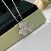 Version haute originale 1to1 Collier de marque Vancefe Collier Clover CNC Précision Platé 18K Gol Full Diamond Pendant clavicule Concepteur de haute qualité Collier