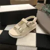 Babyskor sommar barn designer sandal mode brev barn småbarn högkvalitativ strand inomhus sandaler pojkar flickor icke-halkiga bilder grossist med lådor