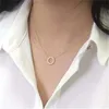 Colar de pingente de círculo de diamante de água de luxo leve