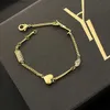 Bracelets Charmelets Famosos Pulseras para mujer Estilo de lujo Cadena de oro Pulsera Boutique de altura de estilo de altura Pulsera de regalo NUEVA BI Y240416FIHK