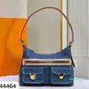 Denim Vintage -Umhängetaschen Frauen Tasche Taschen Leinwand Handtasche alte Blume Unterarmtasche Druckbeutel Rucksack Gold Hardware Beutel