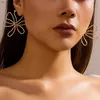 Charme Salicon Métal boucles à fleur tissée en métal Simple Boucles d'oreilles punk conception esthétique Gold Couleur grandes boucles d'oreilles Fashion Femmes esthétiques bijoux 240408